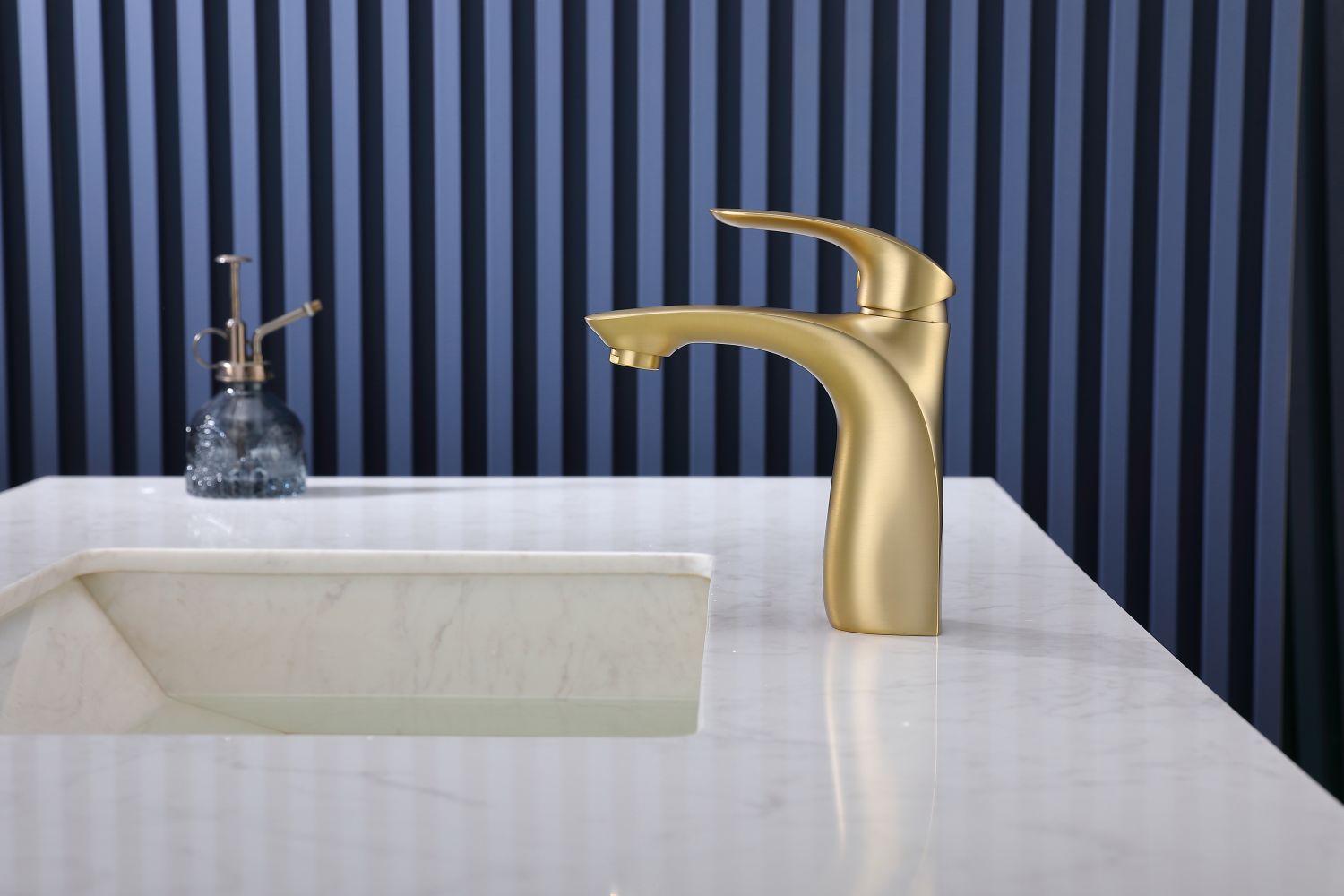 Solid Brass Gold Finish Bathroom Faucet 