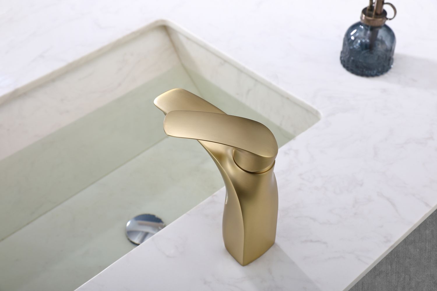 Solid Brass Gold Finish Bathroom Faucet 