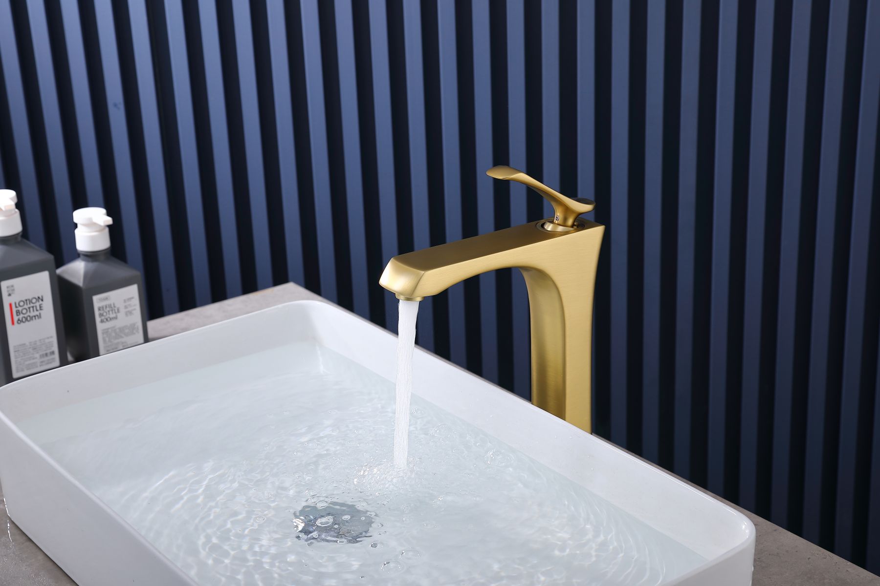 Solid Brass Vessel Sink Faucet for Bathroom