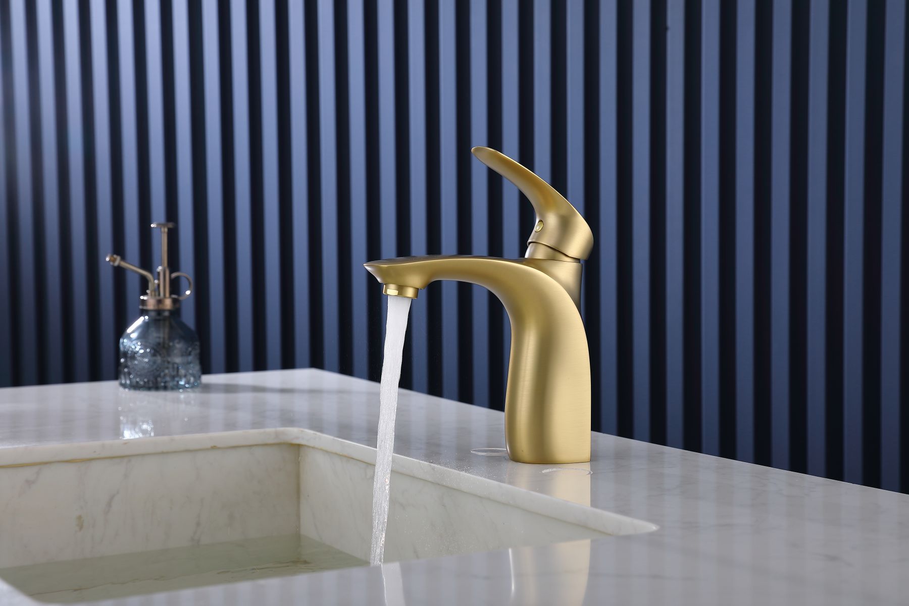 Brushed Gold Bath Fitting Faucet